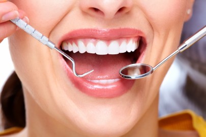 Своевременное посещение стоматолога может помочь избежать серьезных последствий такого заболевания, как пародонтоз