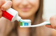 какая паста поможет восстановить зубную эмаль